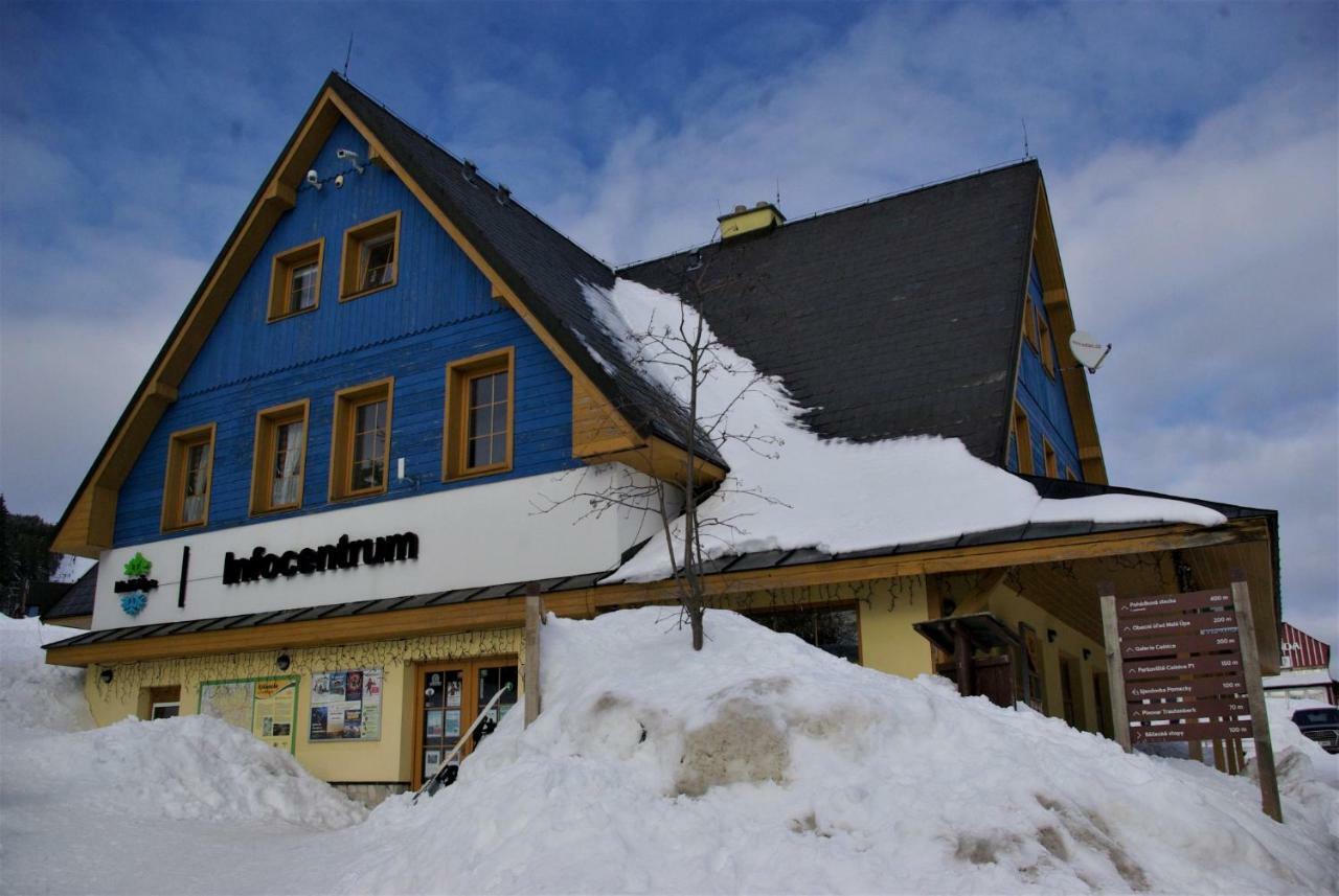 Apartman Eskadra 02 Horni Mala Upa Exterior photo